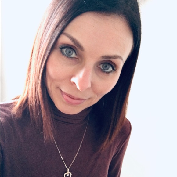 Meet your Posher, Melanie - Picture 1 of 1